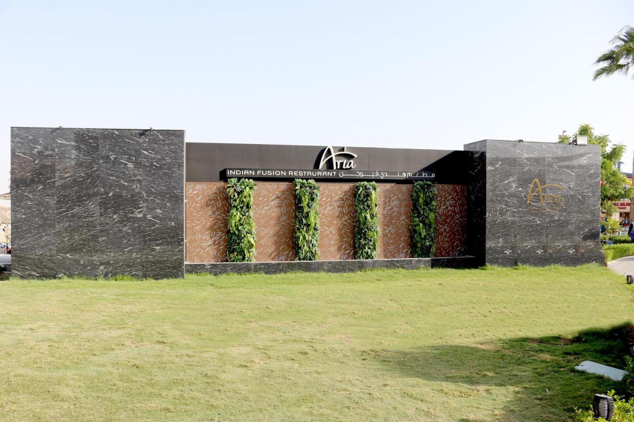 Lagoona Luxury And