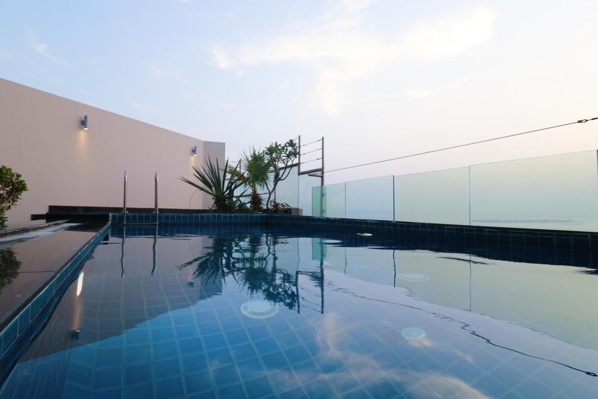 सहारा Lagoona Luxury And